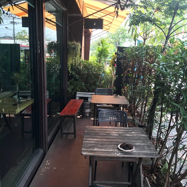 Roaster Coffee & Bike (โรสเตอร์ คอฟฟี่ แอนด์ ไบค์) เมืองนนทบุรี, นนทบุรี