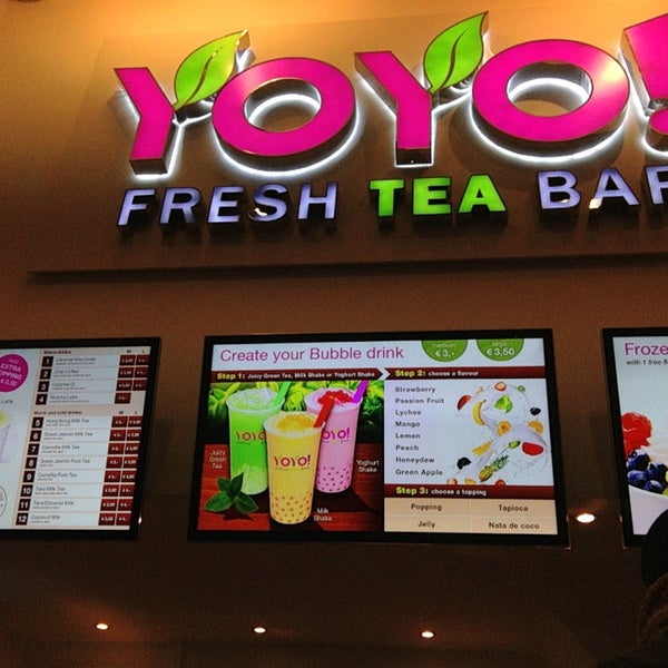 Foto tomada en YoYo! Fresh Tea Bar  por Olya M. el 1/18/2013