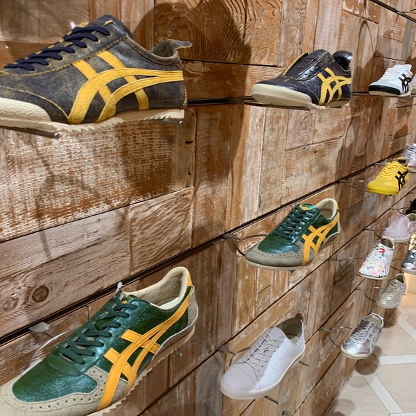 Photos At Onitsuka Tiger 三宮 中央区 神戸市 兵庫県