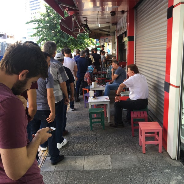 รูปภาพถ่ายที่ Doğan Büfe โดย 👑SALİH🇹🇷 K. เมื่อ 7/29/2017