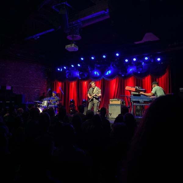 Photo taken at Brooklyn Bowl by Nique S. on 7/8/2022