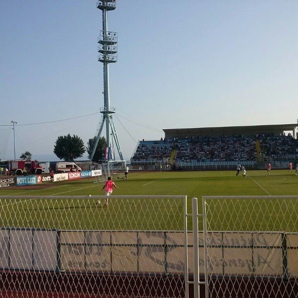 Das Foto wurde bei NK Rijeka - Stadion Kantrida von Cos A. am 7/28/2013 aufgenommen