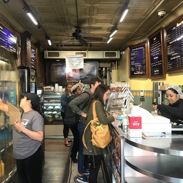 Photo taken at Bagelsmith Bedford by Rachel P. on 10/5/2019