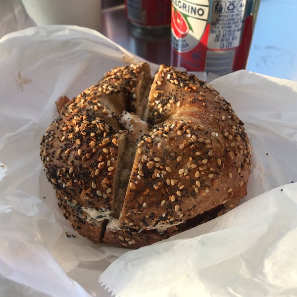 Photo taken at Bagelsmith Bedford by Rachel P. on 2/2/2019
