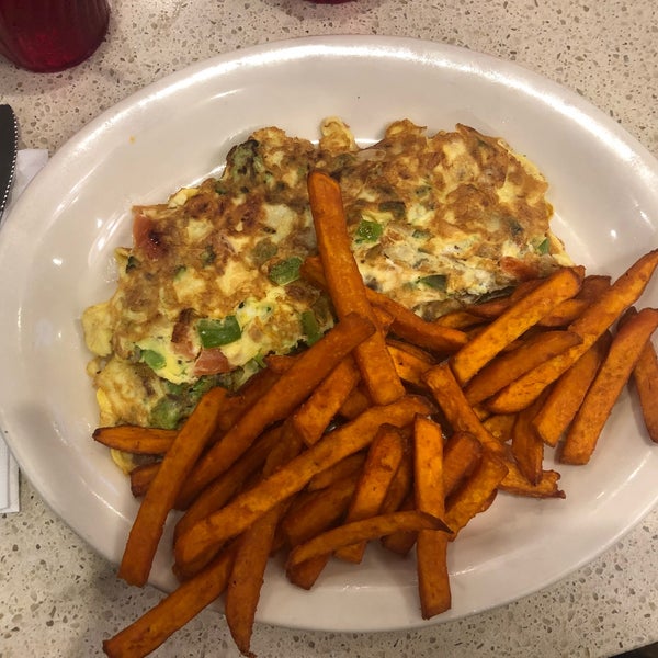 Photo taken at Cross Bay Diner by Alexa S. on 5/18/2018