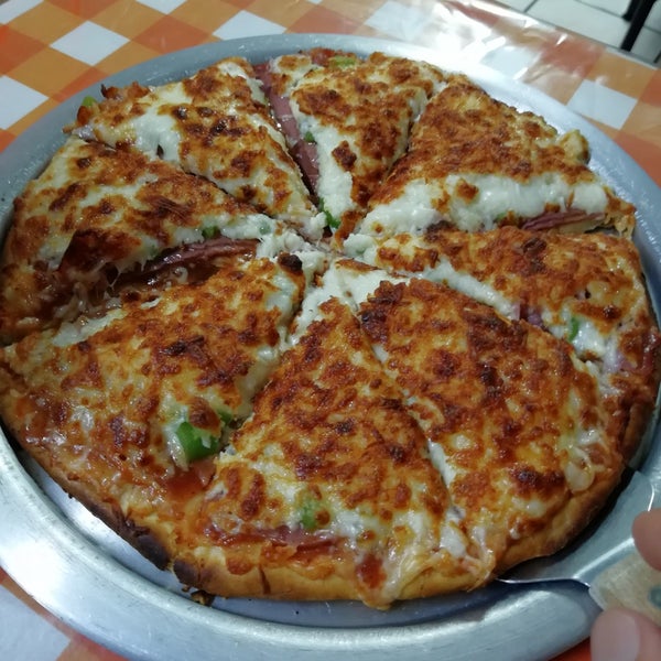 Photo taken at Pizzas D&#39; Tere by Miriam D. on 5/20/2018