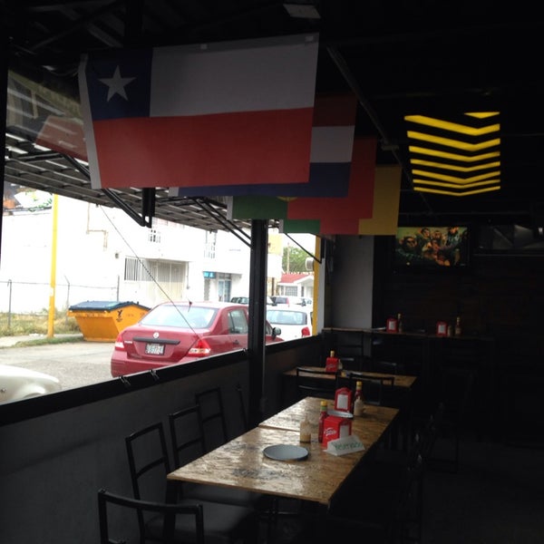 Photo taken at Boom Urban Grill &amp; Bar by Antonio R. on 5/29/2014