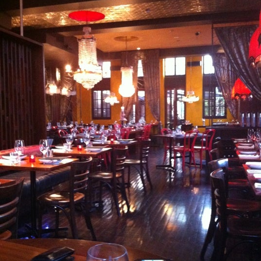 Foto tomada en Libertine Bar &amp; Restaurant  por Heidi U. el 11/15/2012