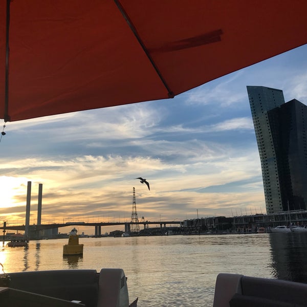 Aqua Donut Docklands 5 visitors