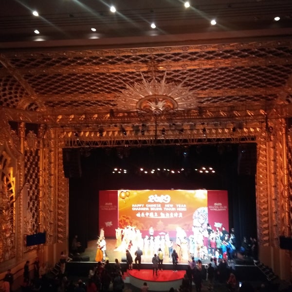 Foto diambil di Saban Theater oleh Томуся pada 1/27/2019