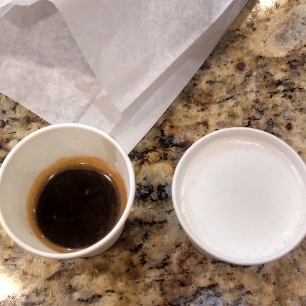 Снимок сделан в The Coffee Bean &amp; Tea Leaf пользователем Томуся 8/14/2019