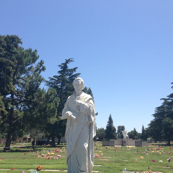 st peter's cemetery fresno