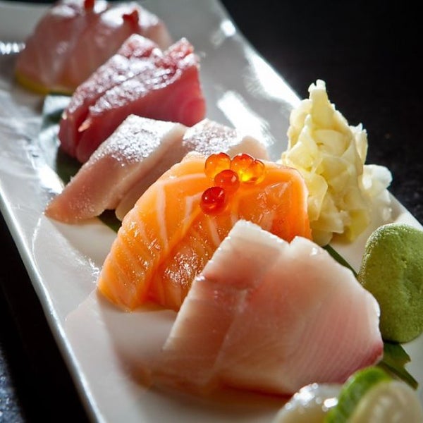 Accessible to a mainstream clientele, Blue Gingko features sweet-rich rolls, pristine nigiri and interesting izakaya small plates. The environment is fun and family friendly.