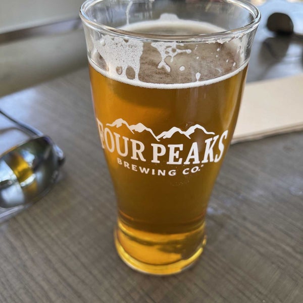 5/14/2022 tarihinde Evandro M.ziyaretçi tarafından Four Peaks Brewing Company'de çekilen fotoğraf