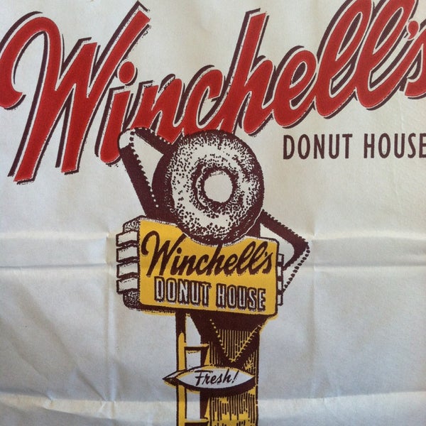 Снимок сделан в Winchell&#39;s Donuts пользователем Outo T. 3/13/2013