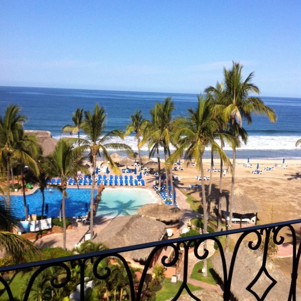 View from our penthouse. No worries while here. Rudy and Frances are awesome activities directors. Thanks all Torres Mazatlan staff.