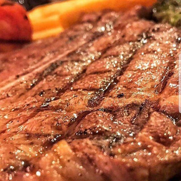 Foto diambil di Daily Dana Burger &amp; Steak Fenerbahçe oleh Orhan E. pada 10/31/2017