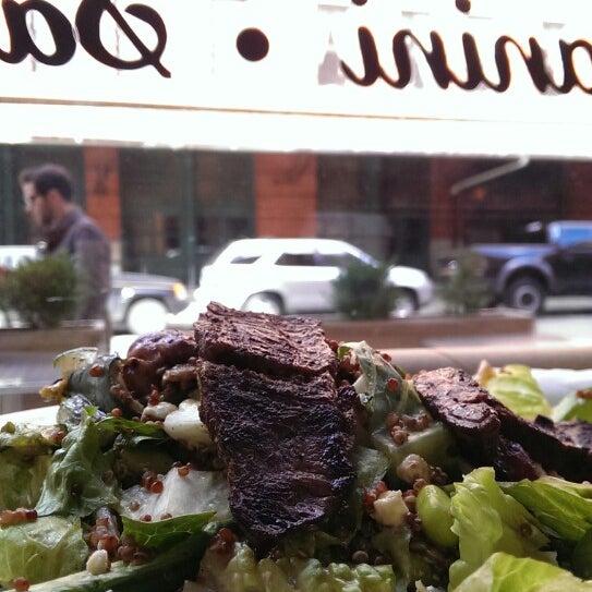 3/15/2014 tarihinde Emiliano M.ziyaretçi tarafından Benvenuto Cafe Tribeca'de çekilen fotoğraf