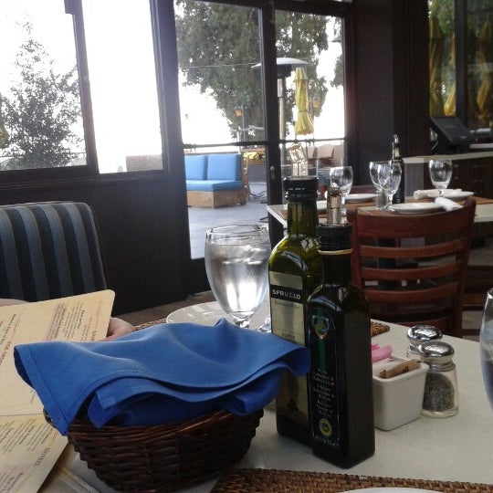 3/15/2013 tarihinde Jen P.ziyaretçi tarafından Spruzzo Restaurant &amp; Bar'de çekilen fotoğraf