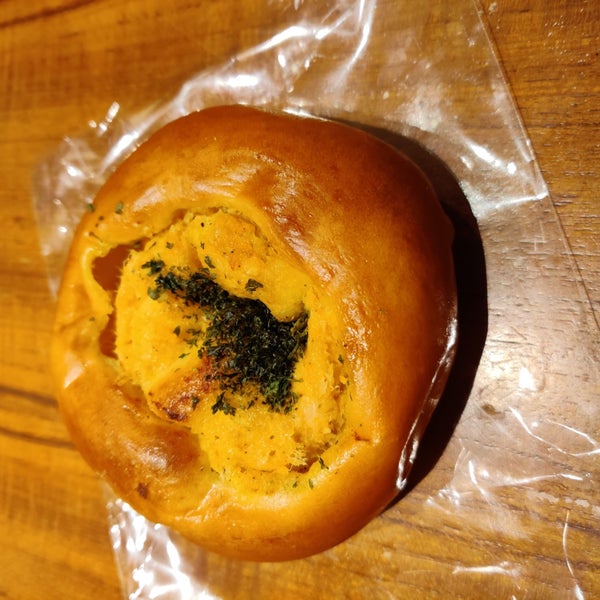 12/9/2019 tarihinde Sabih R.ziyaretçi tarafından Takahachi Bakery'de çekilen fotoğraf