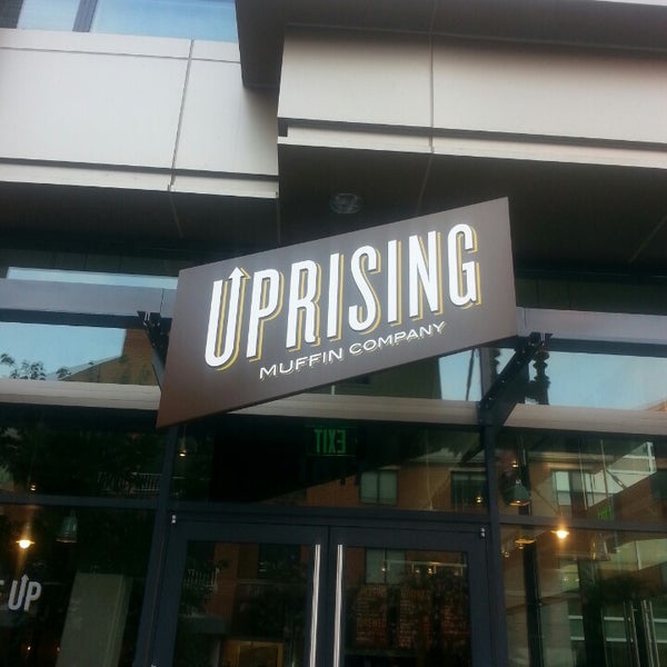 Foto tomada en Uprising Muffin Company  por Ny A. el 7/13/2014