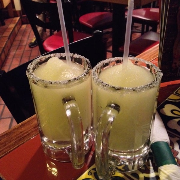 Photo taken at Chili&#39;s Grill &amp; Bar by Anthony C. on 12/31/2013