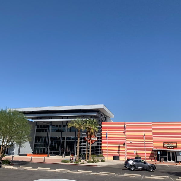 รูปภาพถ่ายที่ Las Vegas Harley-Davidson โดย Anthony C. เมื่อ 9/3/2022