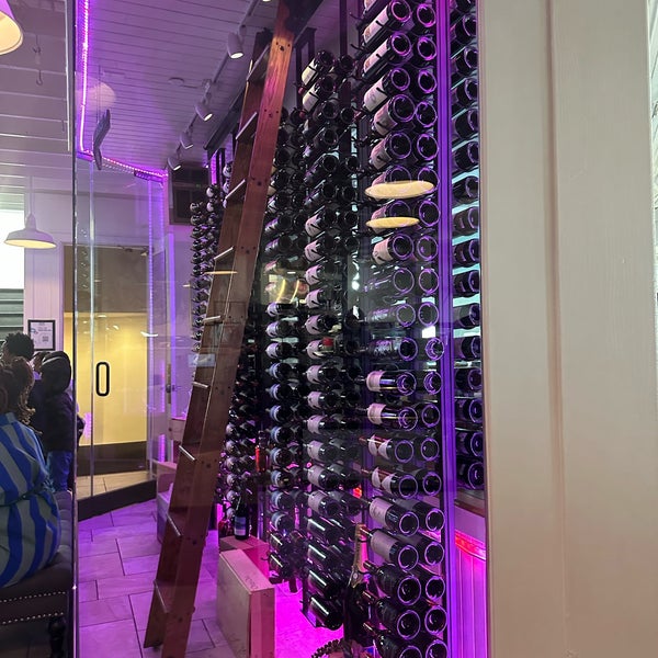 Photos at Rick's Cafe Boatyard Eagle Creek 72 tips