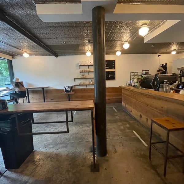 Photo taken at Ninth Street Espresso by Ted B. on 7/2/2021