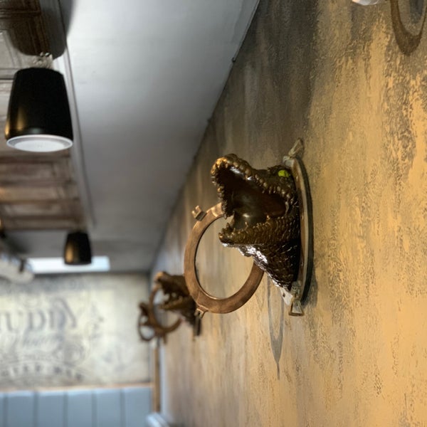 Das Foto wurde bei Muddy Waters Oyster Bar von Ted B. am 7/2/2019 aufgenommen
