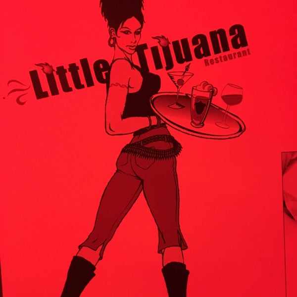 Foto tomada en Little Tijuana Restaurant  por Reed 4.8 el 11/1/2015