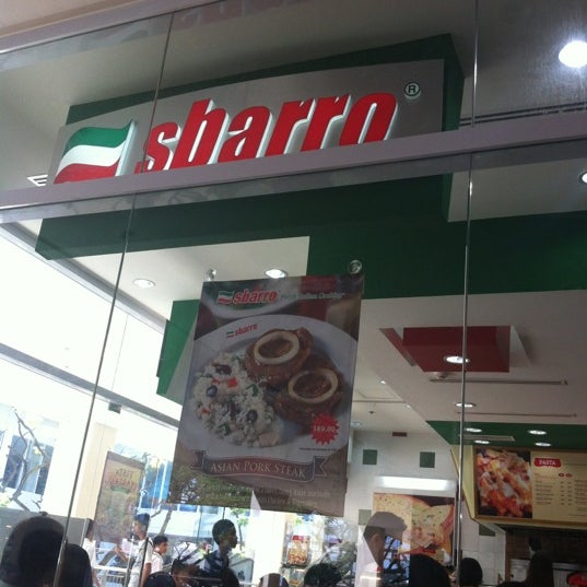 Photo taken at Sbarro by G-cube on 11/23/2012