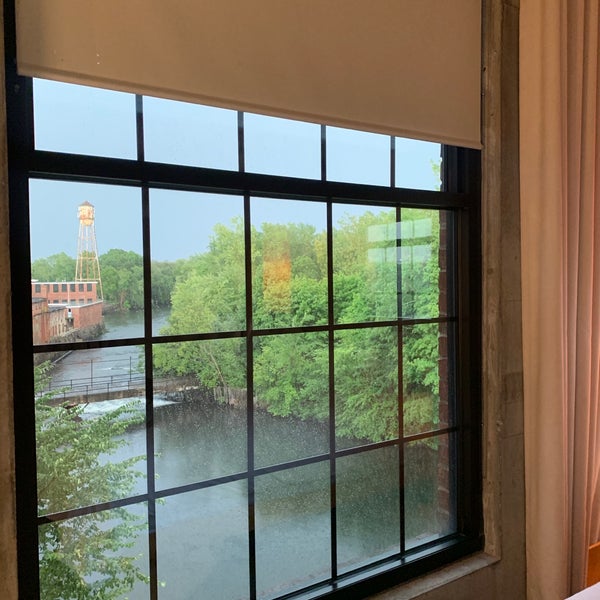 Das Foto wurde bei NYLO Providence Warwick Hotel, Tapestry Collection by Hilton von Banxx am 8/19/2019 aufgenommen