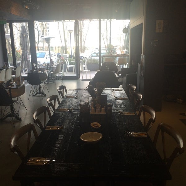Foto tirada no(a) Maximus Restaurant &amp; Lounge Maslak por Mert A. em 3/19/2015
