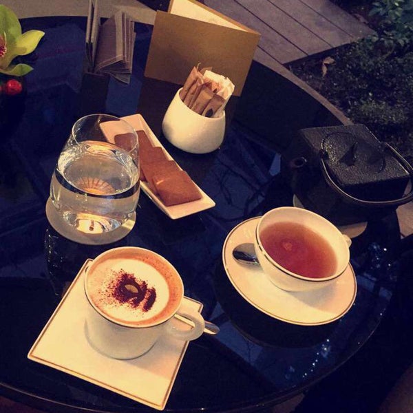 Bar 8 Place Vendôme 23 tips from 1057 visitors