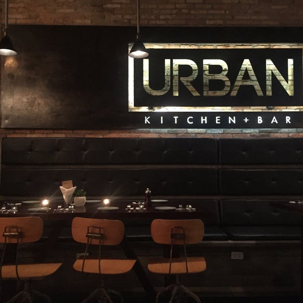 Foto tirada no(a) Urban Kitchen + Bar por Xuan Trang U. em 8/10/2016