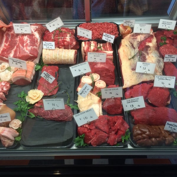 4/24/2014にMatty S.がM.F. Dulock Pasture-Raised Meatsで撮った写真