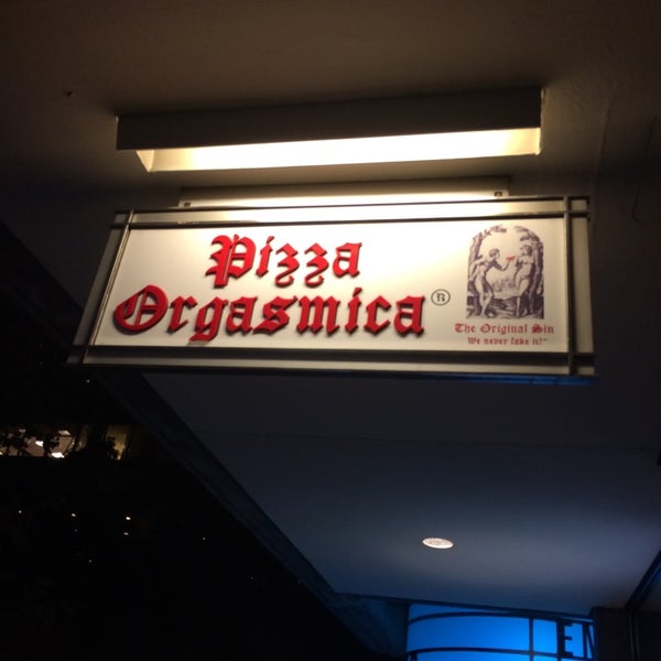 รูปภาพถ่ายที่ Pizza Orgasmica โดย Gerardo C. เมื่อ 8/16/2014