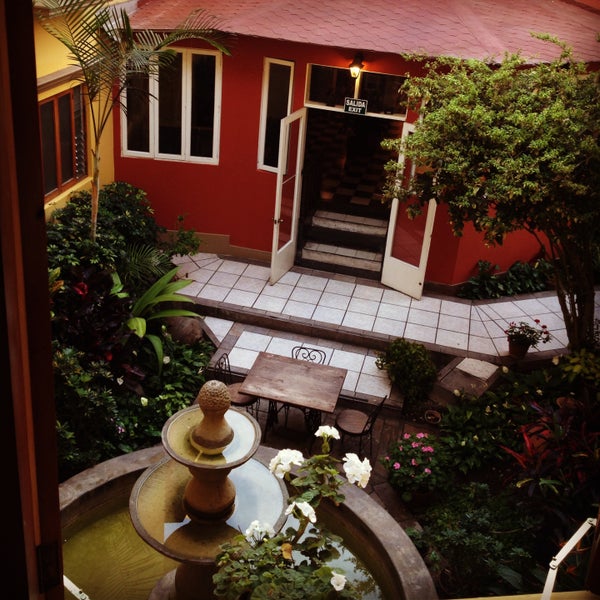 Foto diambil di Antigua Miraflores Hotel Lima oleh Daniela C. pada 5/16/2013
