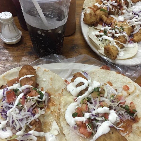 Photo prise au Baja Taco Shop par Richie R. le2/6/2016