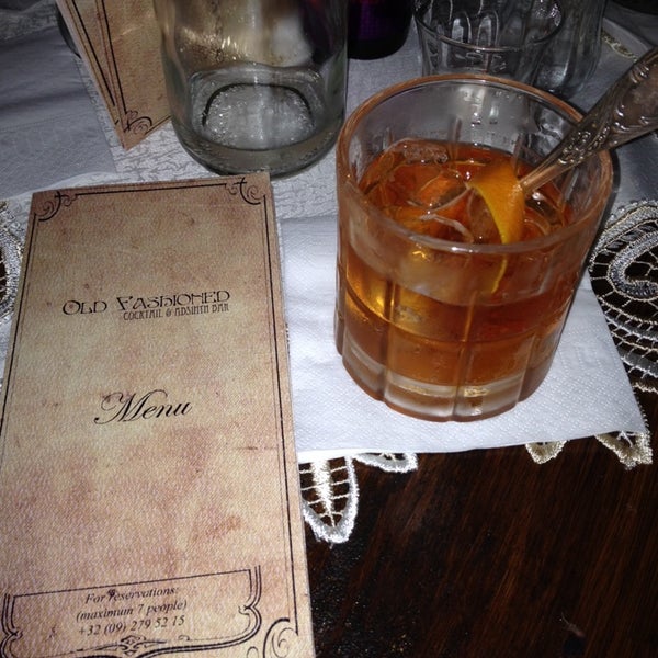 Foto scattata a Old Fashioned Cocktail &amp; Absinthe Bar da Dauphine V. il 3/13/2014