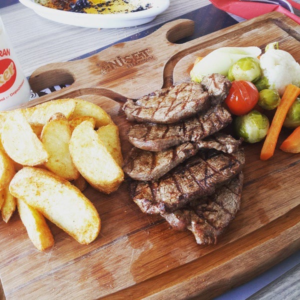 Photo taken at NİŞET KASAP Steakhouse by fistikcioglu B. on 4/29/2015