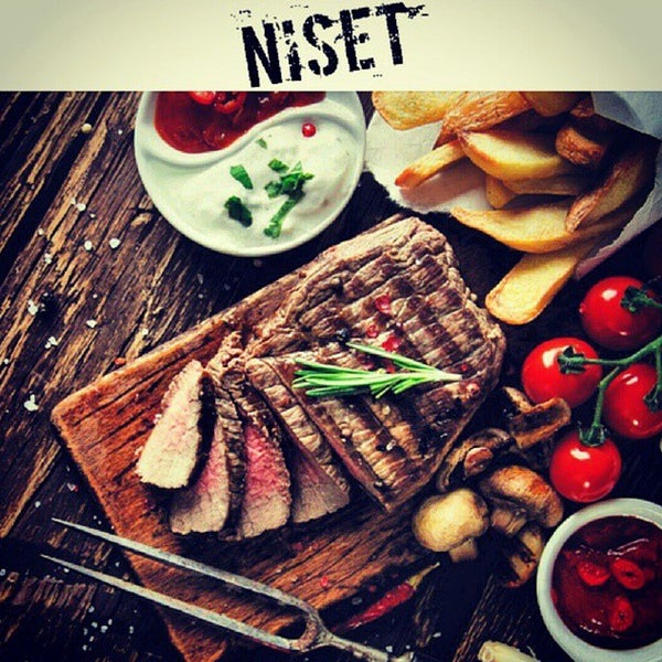 Das Foto wurde bei NİŞET KASAP Steakhouse von fistikcioglu B. am 5/16/2015 aufgenommen