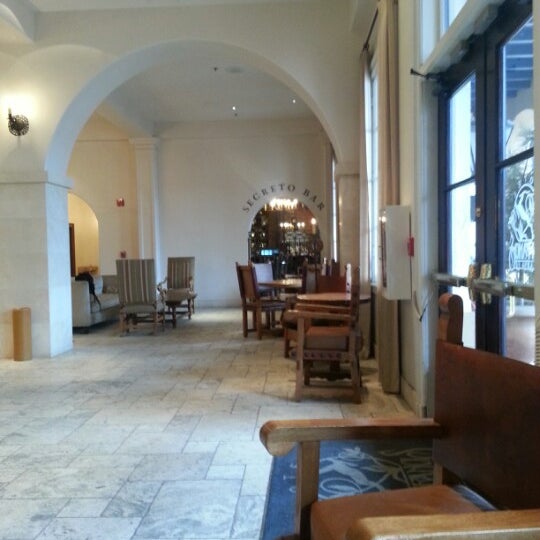 Photo taken at Hotel St. Francis by Lindsey D. on 1/26/2013