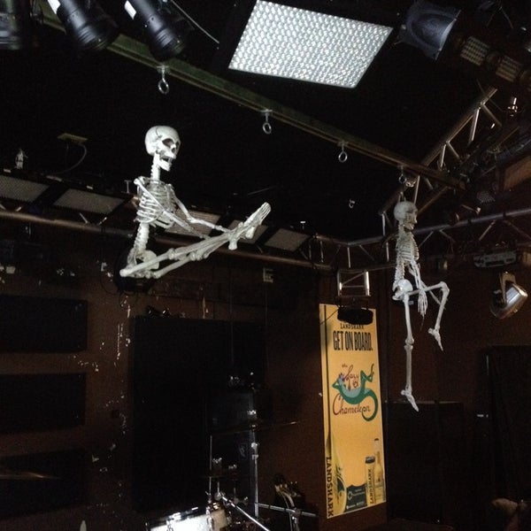 11/3/2013에 Ty B.님이 Lazy Chameleon Bar &amp; Grill에서 찍은 사진