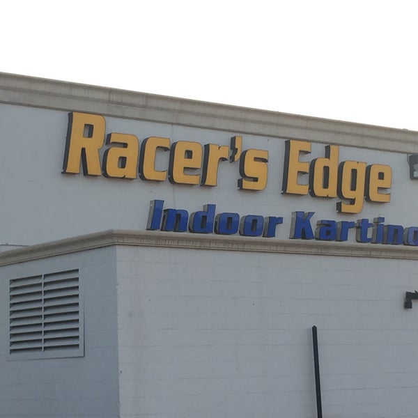 Снимок сделан в Racer&#39;s Edge Indoor Karting пользователем IBRAHIM A. 8/2/2016
