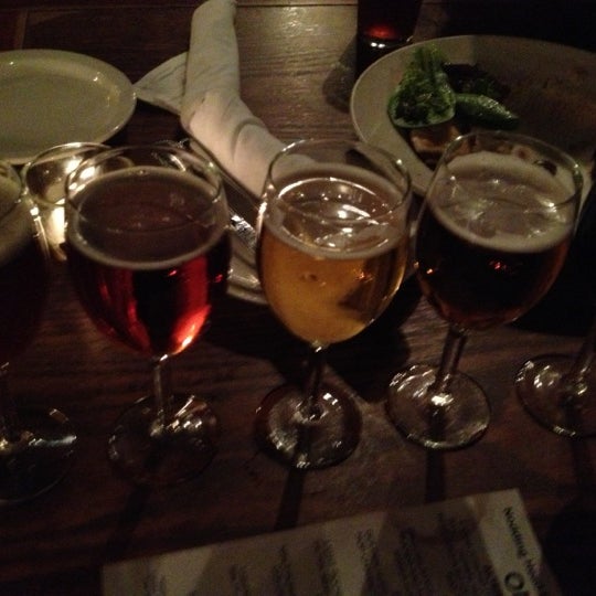 11/8/2012にDon P.がNodding Head Brewery &amp; Restaurantで撮った写真