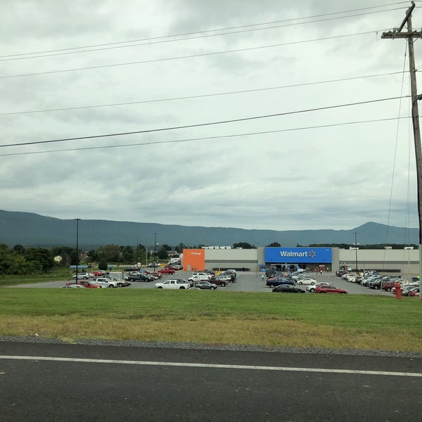 Walmart Supercenter Big Box Store in Luray