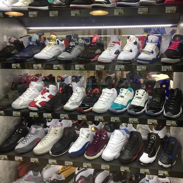 Search Sneaker Shop - 旺角 - 0 tips