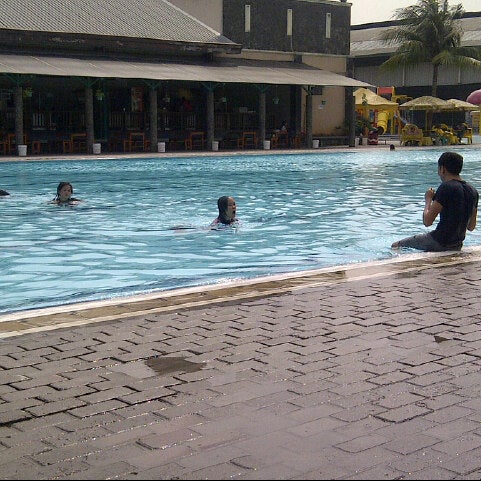 Photos A Kolam Renang Thb Sport Club Piscine